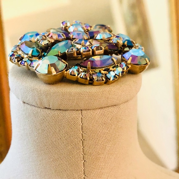 Vintage aurora borealis rhinestone Crystal brooch  💎 - Picture 4 of 15